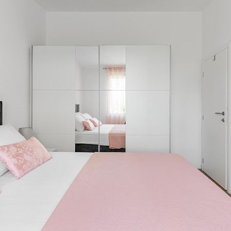 Apartamento Tonina - House With Terrace, Jacuzzi, Free Parking Split Exterior foto