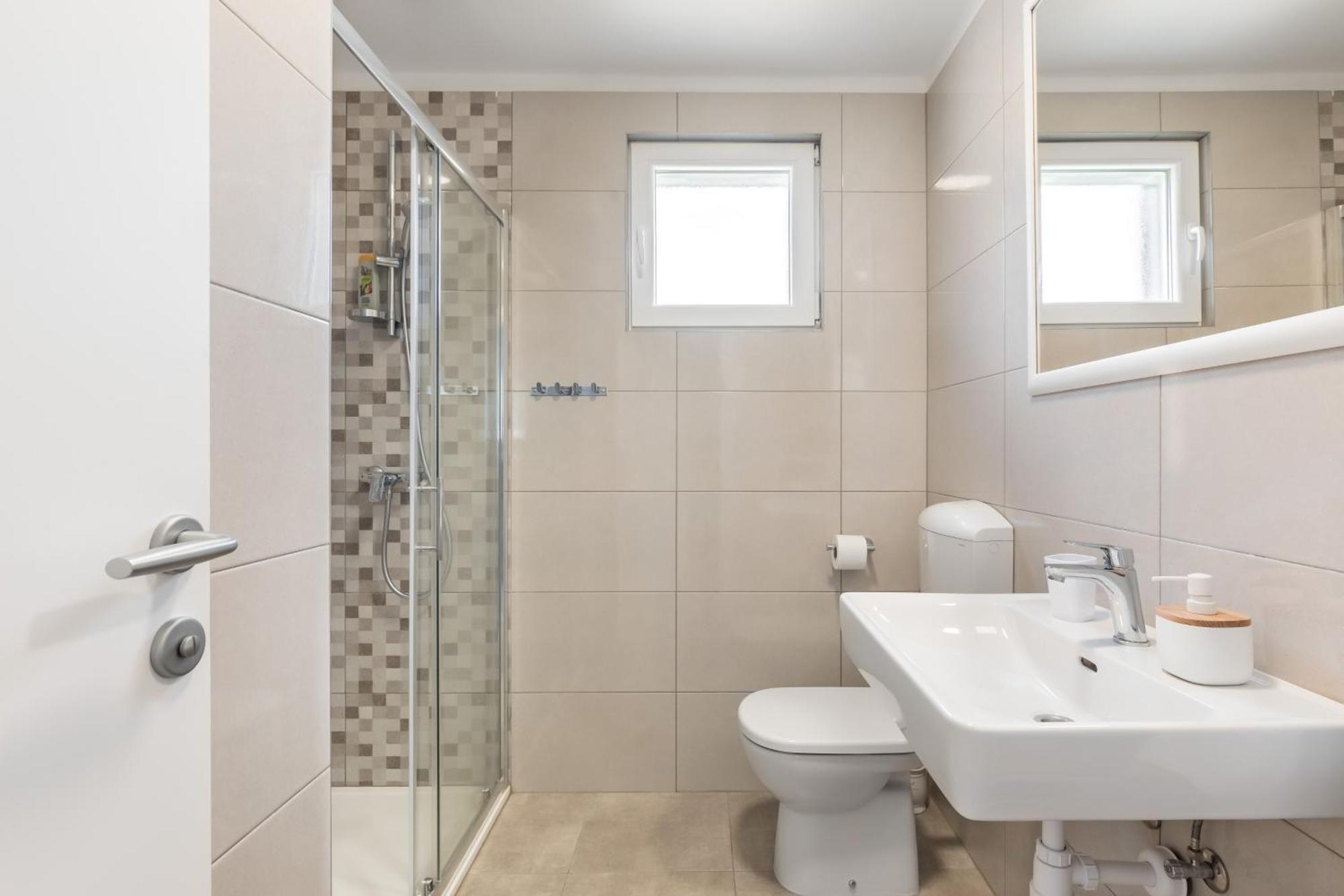 Apartamento Tonina - House With Terrace, Jacuzzi, Free Parking Split Exterior foto