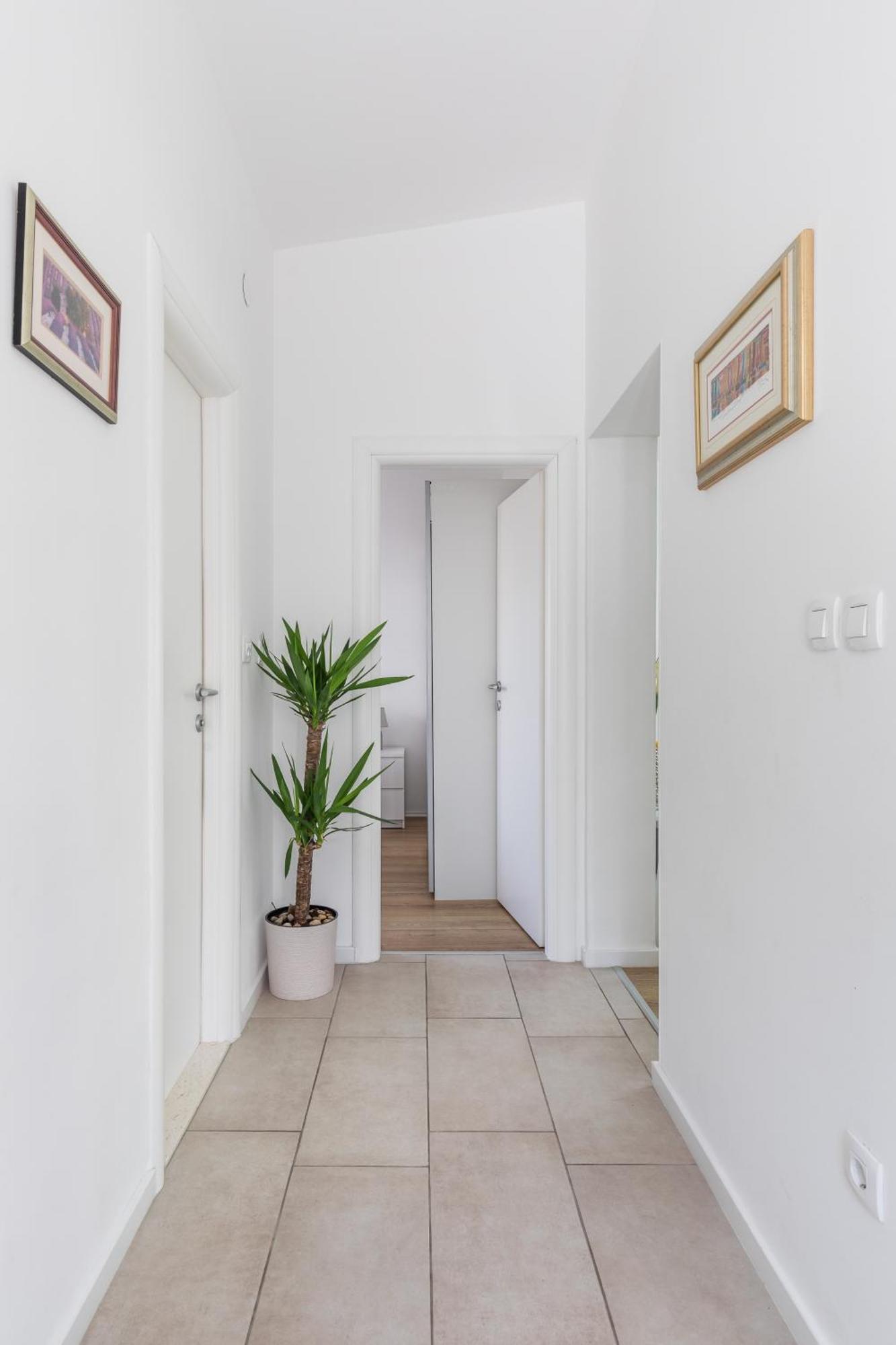Apartamento Tonina - House With Terrace, Jacuzzi, Free Parking Split Exterior foto