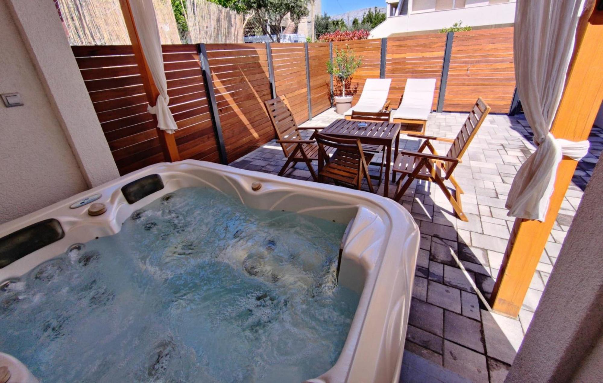 Apartamento Tonina - House With Terrace, Jacuzzi, Free Parking Split Exterior foto
